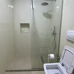 Vellezrit Guri Bed & Breakfast
