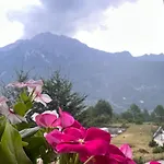 Vellezrit Guri Bed & Breakfast Theth