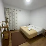 Vellezrit Guri Bed & Breakfast 3*