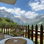 Vellezrit Guri Bed & Breakfast