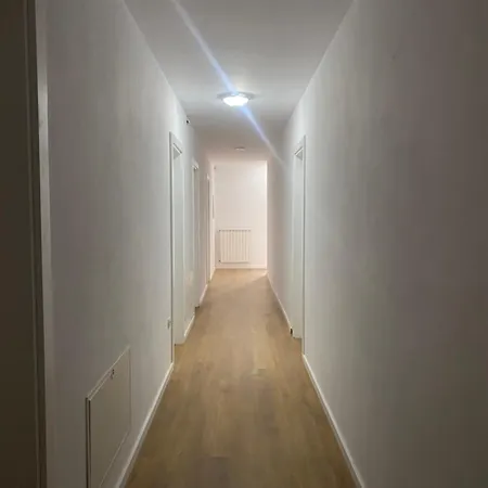 Vellezrit Guri 3* 세스