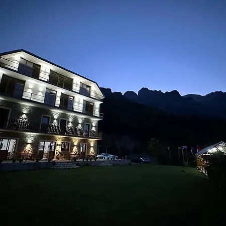 Frühstückspension Vellezrit Guri 3*