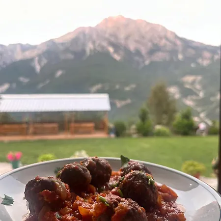 Frühstückspension Vellezrit Guri 3*