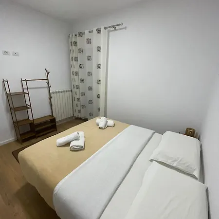 Frühstückspension Vellezrit Guri Theth