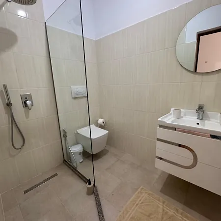 Vellezrit Guri 3*
